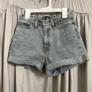 Gray BDG mom jean shorts